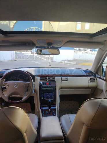 Mercedes E 240 2000, 379,000 km - 2.6 l - Bakı
