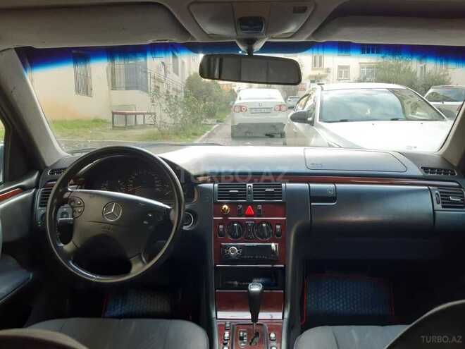 Mercedes E 220 1999, 250,780 km - 2.2 л - Xırdalan