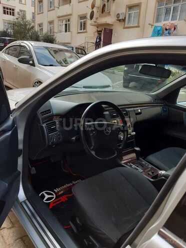 Mercedes E 220 1999, 250,780 km - 2.2 л - Xırdalan