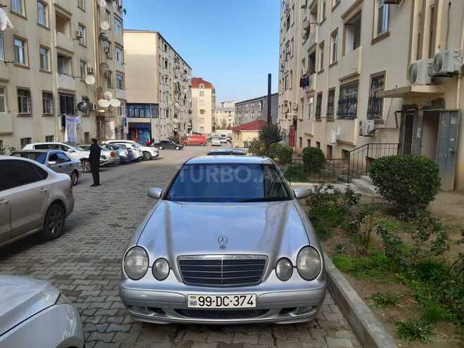 Mercedes E 220 1999, 250,780 km - 2.2 л - Xırdalan