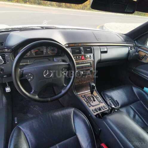 Mercedes E 320 2000, 313,000 km - 3.2 л - Ağdaş