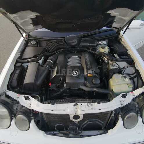 Mercedes E 320 2000, 313,000 km - 3.2 л - Ağdaş