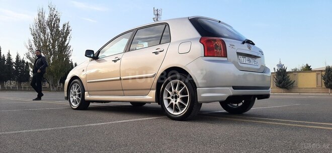 Toyota Corolla 2005, 221,800 km - 1.4 l - Bakı