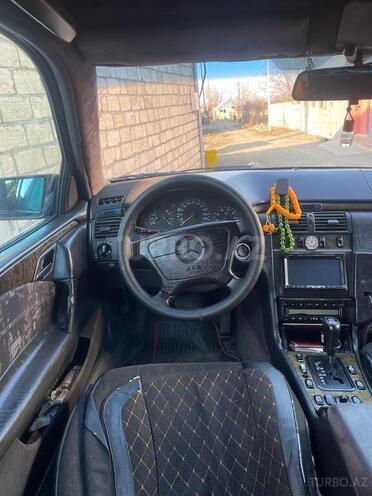 Mercedes E 240 1998, 267,000 km - 2.4 л - Bakı