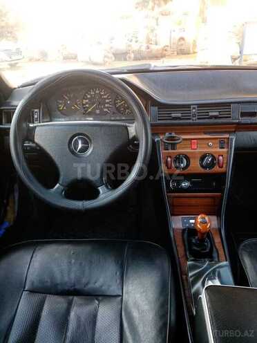Mercedes E 200 1992, 406,765 km - 2.0 л - Bakı