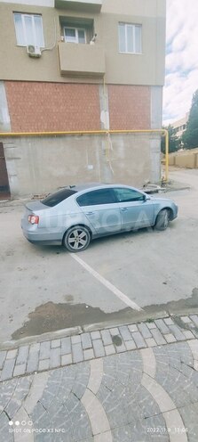 Volkswagen Passat 2005, 279,600 km - 2.0 l - Bakı
