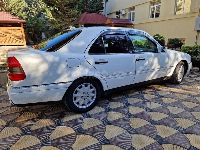 Mercedes C 220