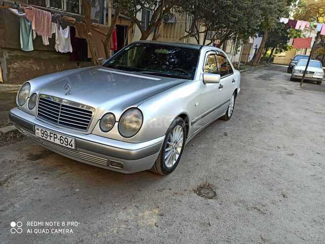 Mercedes E 230 1997, 285,000 km - 2.3 л - Bakı