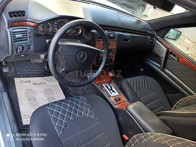 Mercedes E 230 1997, 285,000 km - 2.3 л - Bakı
