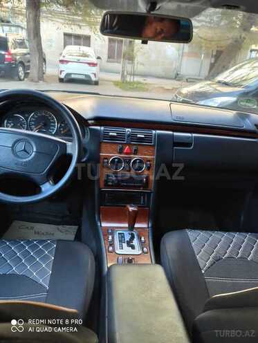 Mercedes E 230 1997, 285,000 km - 2.3 л - Bakı