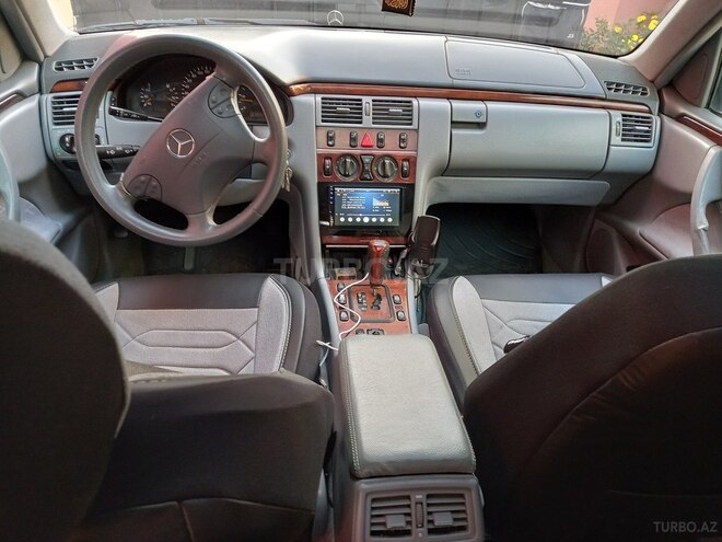 Mercedes E 220 1999, 222,333 km - 2.2 l - Bakı