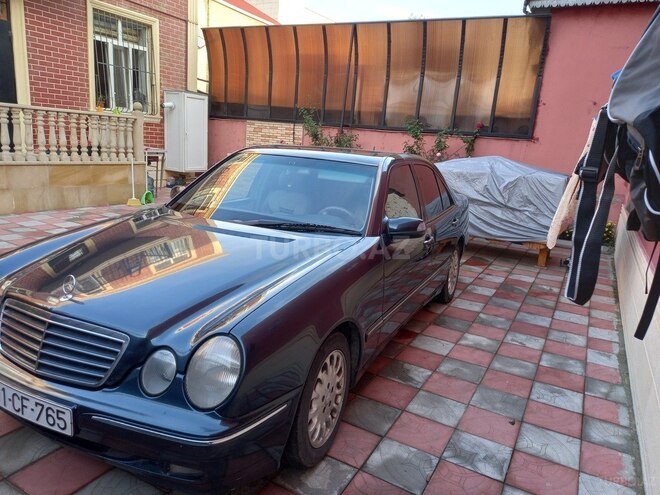 Mercedes E 220 1999, 222,333 km - 2.2 l - Bakı