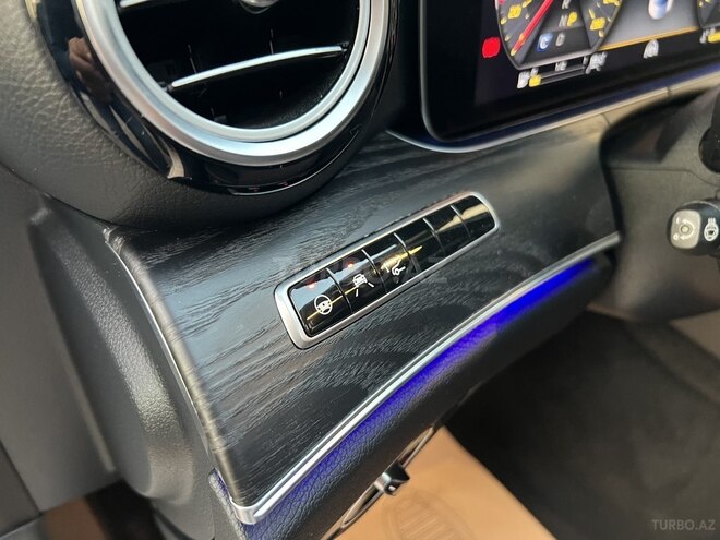 Mercedes E 220 2018, 141,000 km - 2.2 l - Bakı