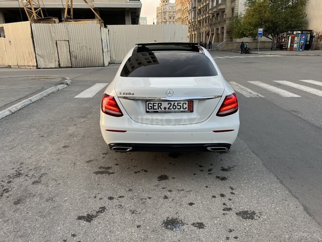 Mercedes E 220 2018, 141,000 km - 2.2 l - Bakı