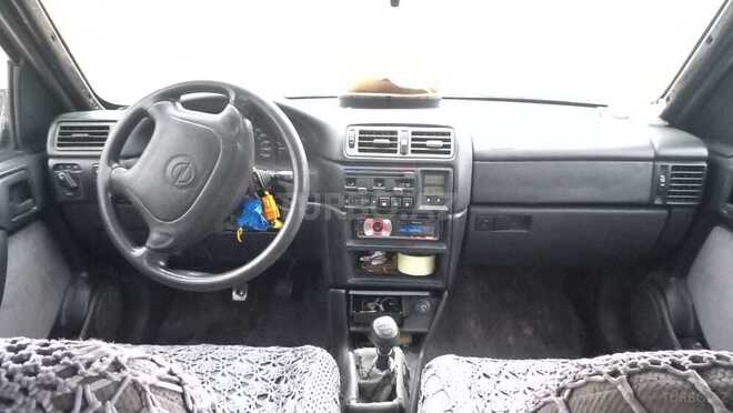 Opel Vectra 1995, 186,000 km - 2.0 l - Sumqayıt