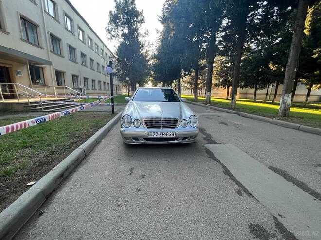 Mercedes E 220 1999, 404,000 km - 2.2 l - Masallı