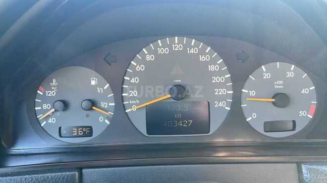 Mercedes E 220 1999, 404,000 km - 2.2 l - Masallı