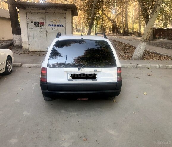 Opel Astra 1995, 245,000 km - 1.6 l - Mingəçevir