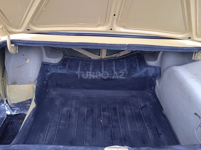 LADA (VAZ) 2106 1983, 150,000 km - 1.6 l - Ucar