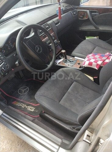 Mercedes E 250 1997, 300,000 km - 2.5 l - Bakı