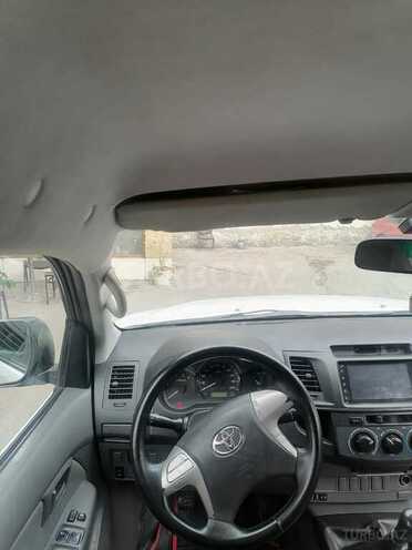 Toyota Hilux 2012, 190,000 km - 2.5 л - Bakı