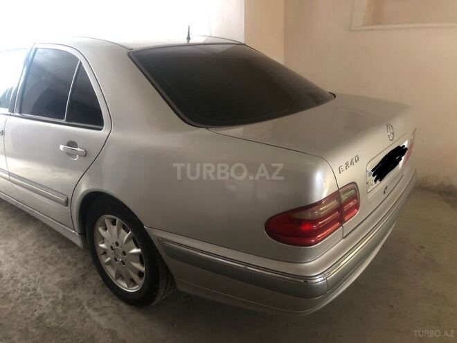 Mercedes E 240 2000, 328,000 km - 2.4 l - Yevlax