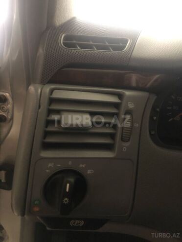 Mercedes E 240 2000, 328,000 km - 2.4 l - Yevlax