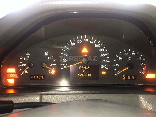 Mercedes E 240 2000, 328,000 km - 2.4 l - Yevlax