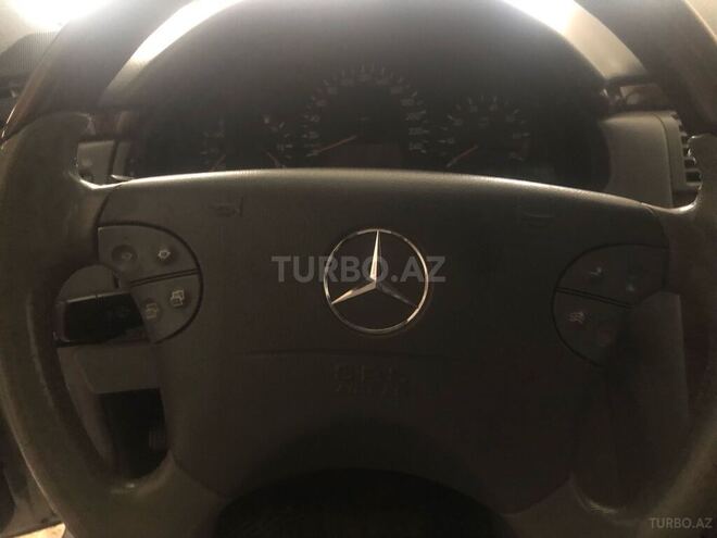 Mercedes E 240 2000, 328,000 km - 2.4 l - Yevlax
