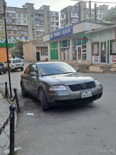Volkswagen Passat 2003, 32,645 km - 1.8 л - Bakı