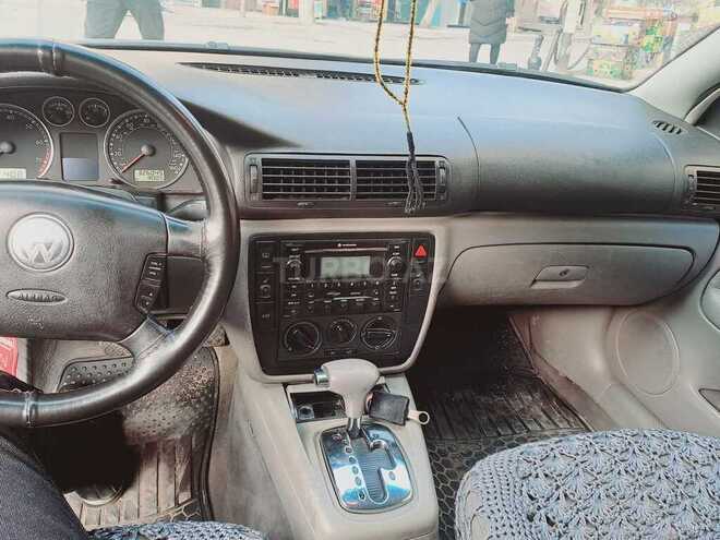 Volkswagen Passat 2003, 32,645 km - 1.8 л - Bakı