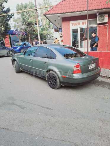 Volkswagen Passat 2003, 32,645 km - 1.8 л - Bakı
