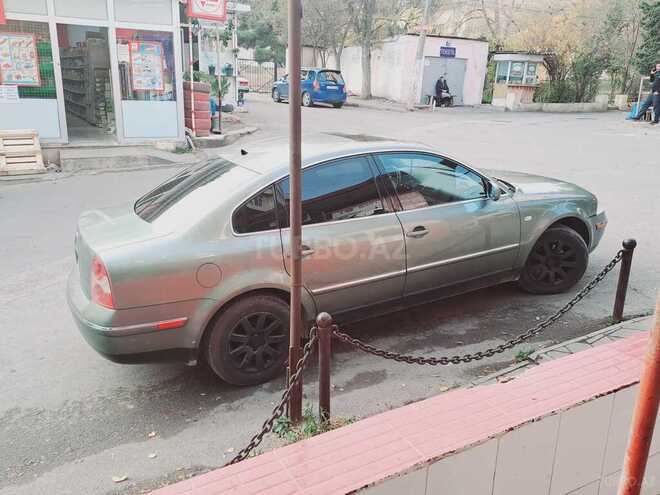 Volkswagen Passat 2003, 32,645 km - 1.8 л - Bakı