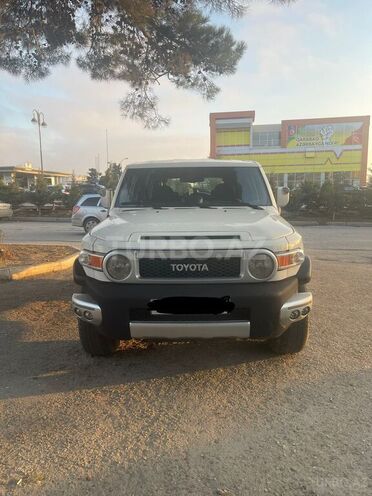 Toyota FJ Cruiser 2008, 257,000 km - 4.0 л - Bakı