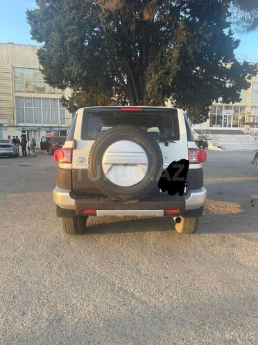 Toyota FJ Cruiser 2008, 257,000 km - 4.0 л - Bakı