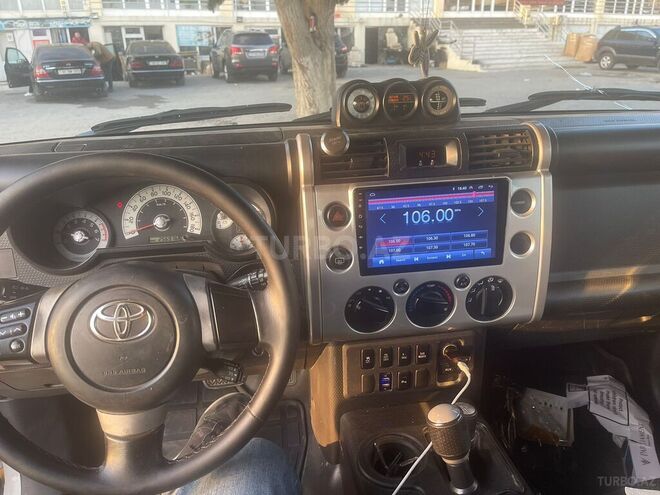Toyota FJ Cruiser 2008, 257,000 km - 4.0 л - Bakı