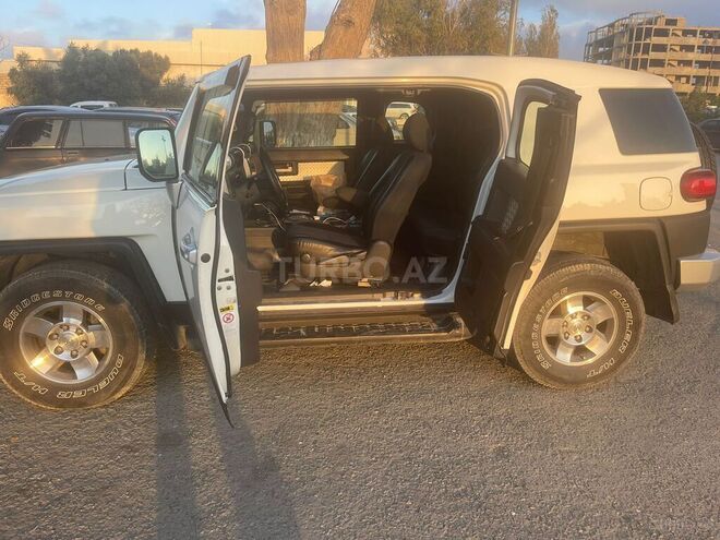 Toyota FJ Cruiser 2008, 257,000 km - 4.0 л - Bakı