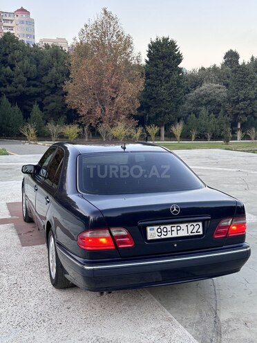 Mercedes E 240 2000, 386,000 km - 2.4 l - Bakı