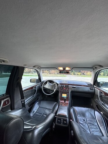 Mercedes E 240 2000, 386,000 km - 2.4 l - Bakı