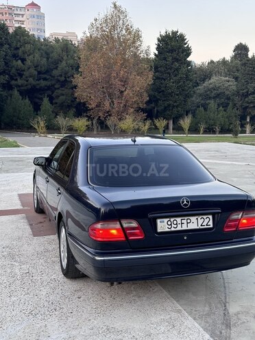 Mercedes E 240 2000, 386,000 km - 2.4 l - Bakı