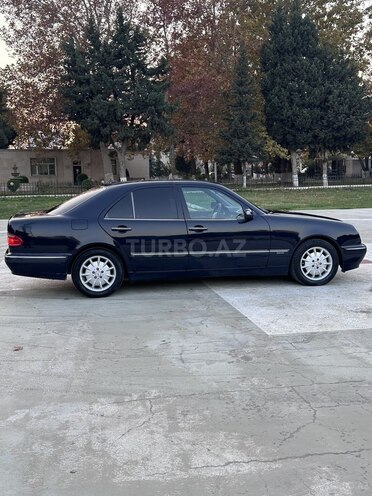 Mercedes E 240 2000, 386,000 km - 2.4 l - Bakı