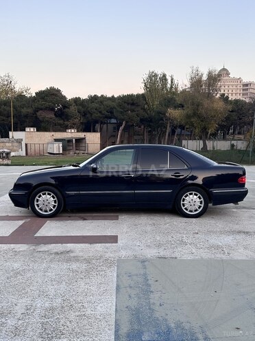 Mercedes E 240 2000, 386,000 km - 2.4 l - Bakı