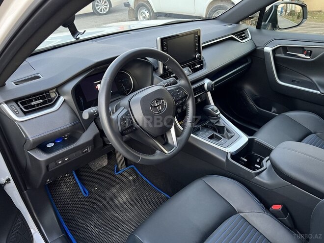 Toyota RAV4 2022, 15,000 km - 2.5 l - Bakı