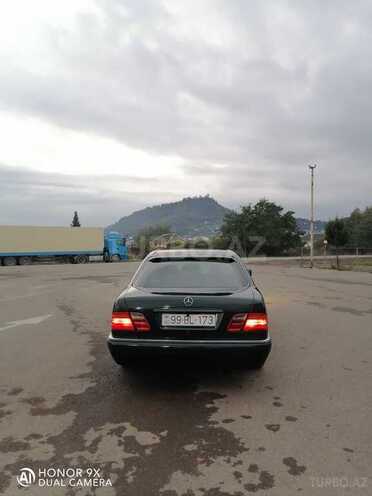 Mercedes E 240 1998, 401,000 km - 2.4 l - Astara