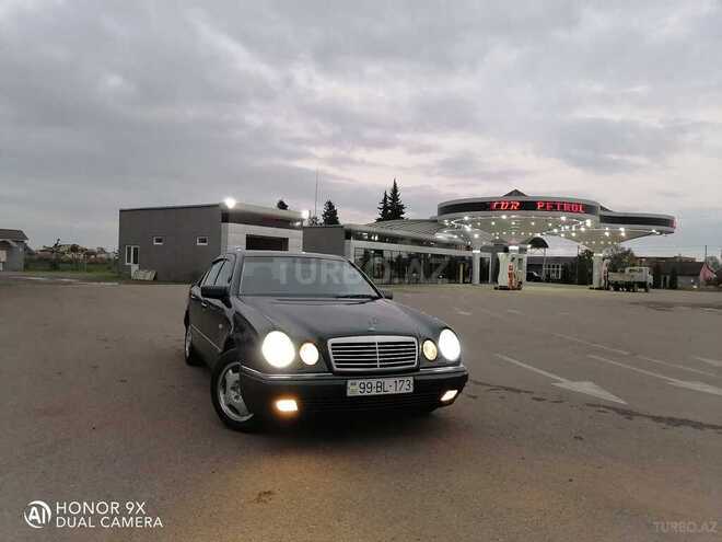 Mercedes E 240 1998, 401,000 km - 2.4 l - Astara