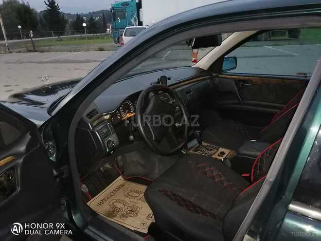 Mercedes E 240 1998, 401,000 km - 2.4 l - Astara