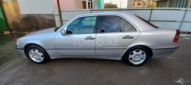 Mercedes C 230 1999, 260,000 km - 2.3 l - Xaçmaz