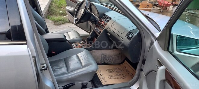 Mercedes C 230 1999, 260,000 km - 2.3 l - Xaçmaz