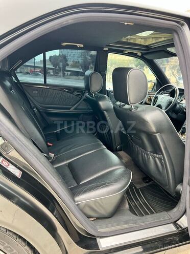 Mercedes E 320 2000, 292,000 km - 3.2 l - Bakı