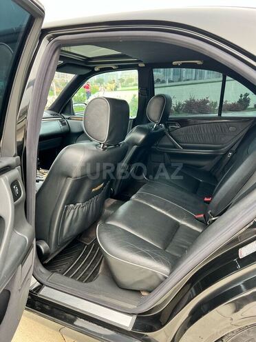 Mercedes E 320 2000, 292,000 km - 3.2 l - Bakı